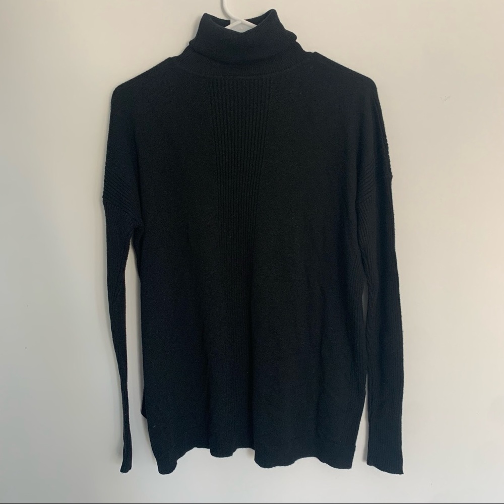 New Feel The Piece Black Knit Turtleneck Sweater